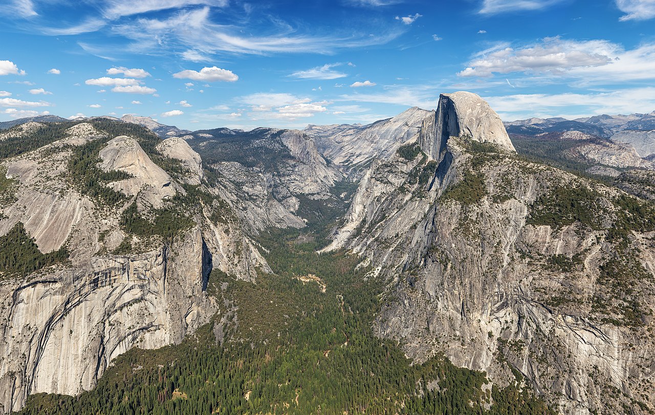 The granite cliffs of Yosemite Valley